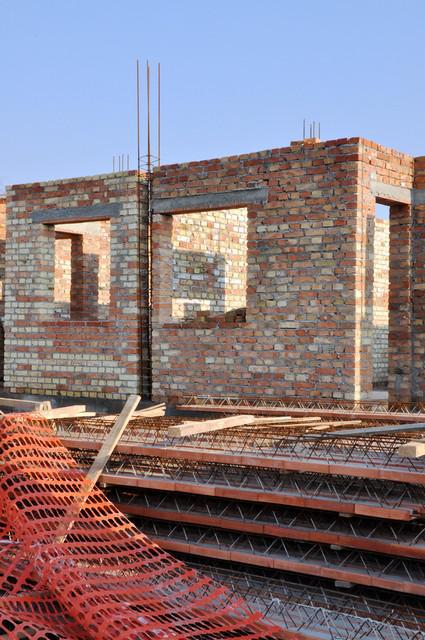 砖混与EPS模块对比：农村自建房建材选择策略(图2)